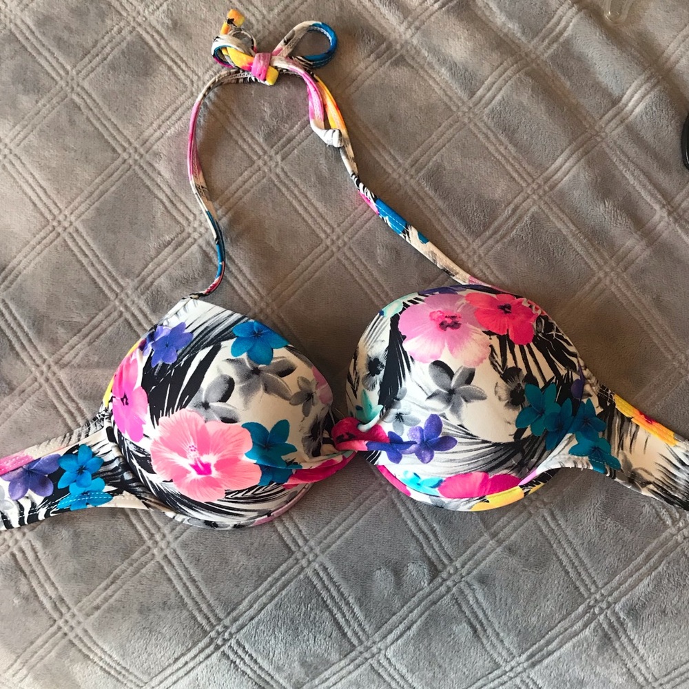 Women’s small bathing suit top